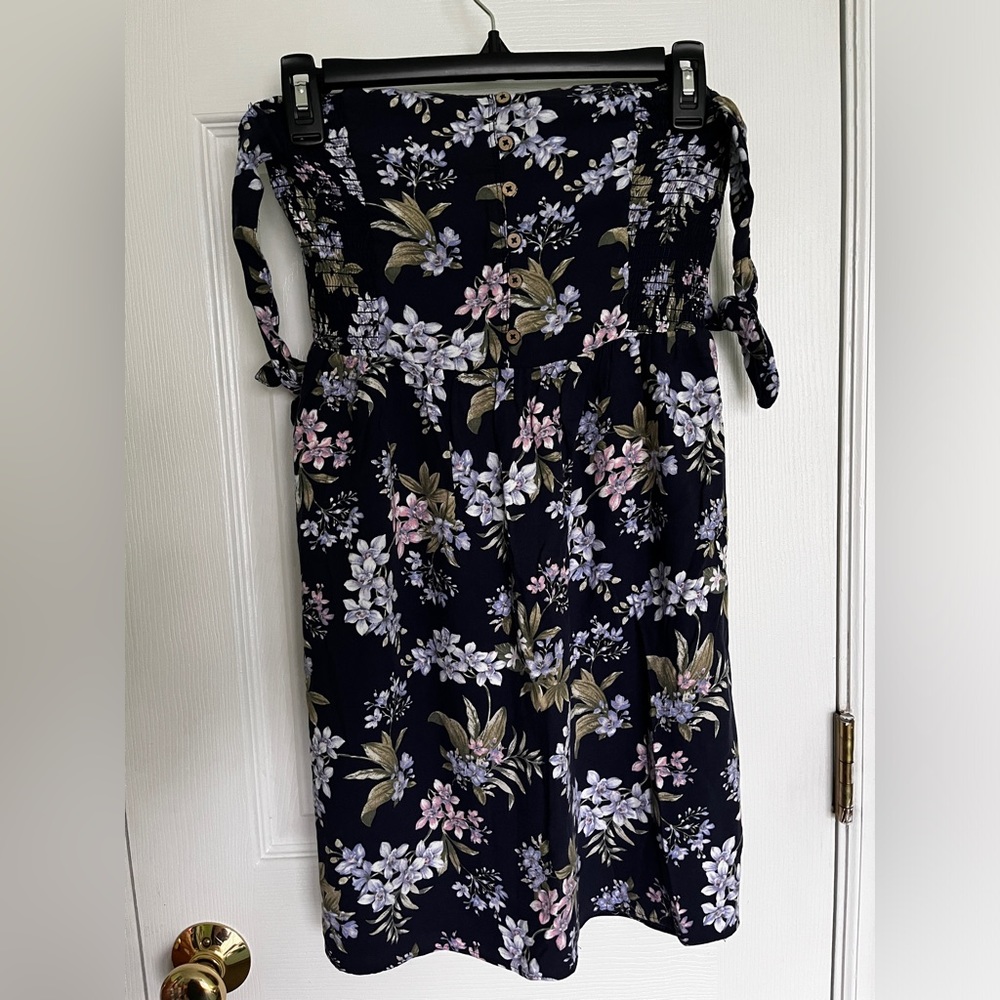 American Eagle Tropical Floral Dress
